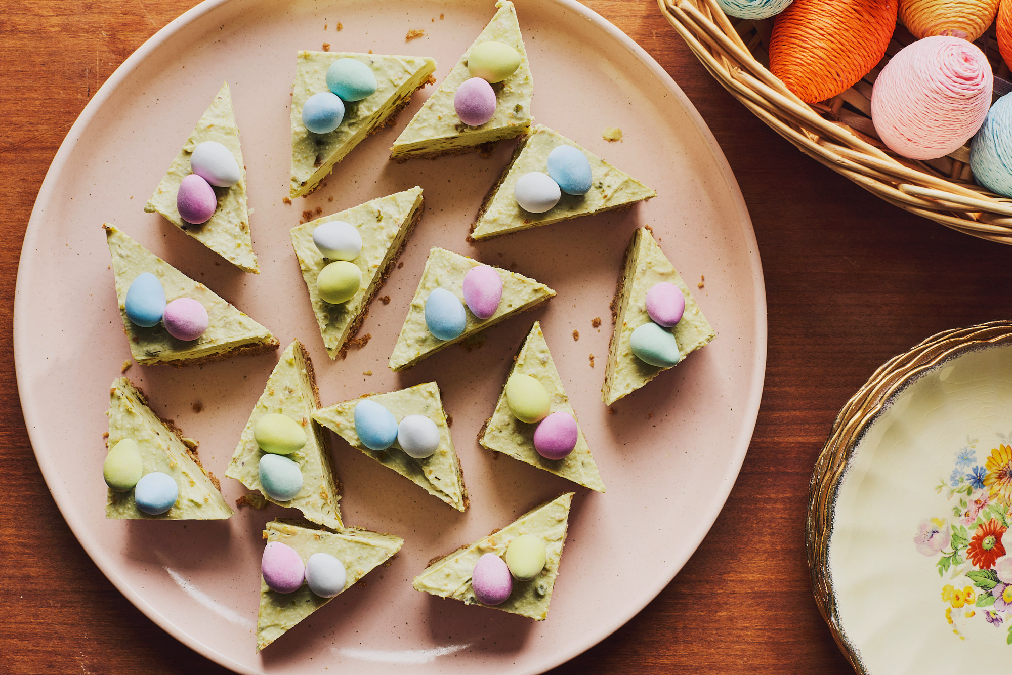 Cheesecake à la pistache et aux cocos de Pâques