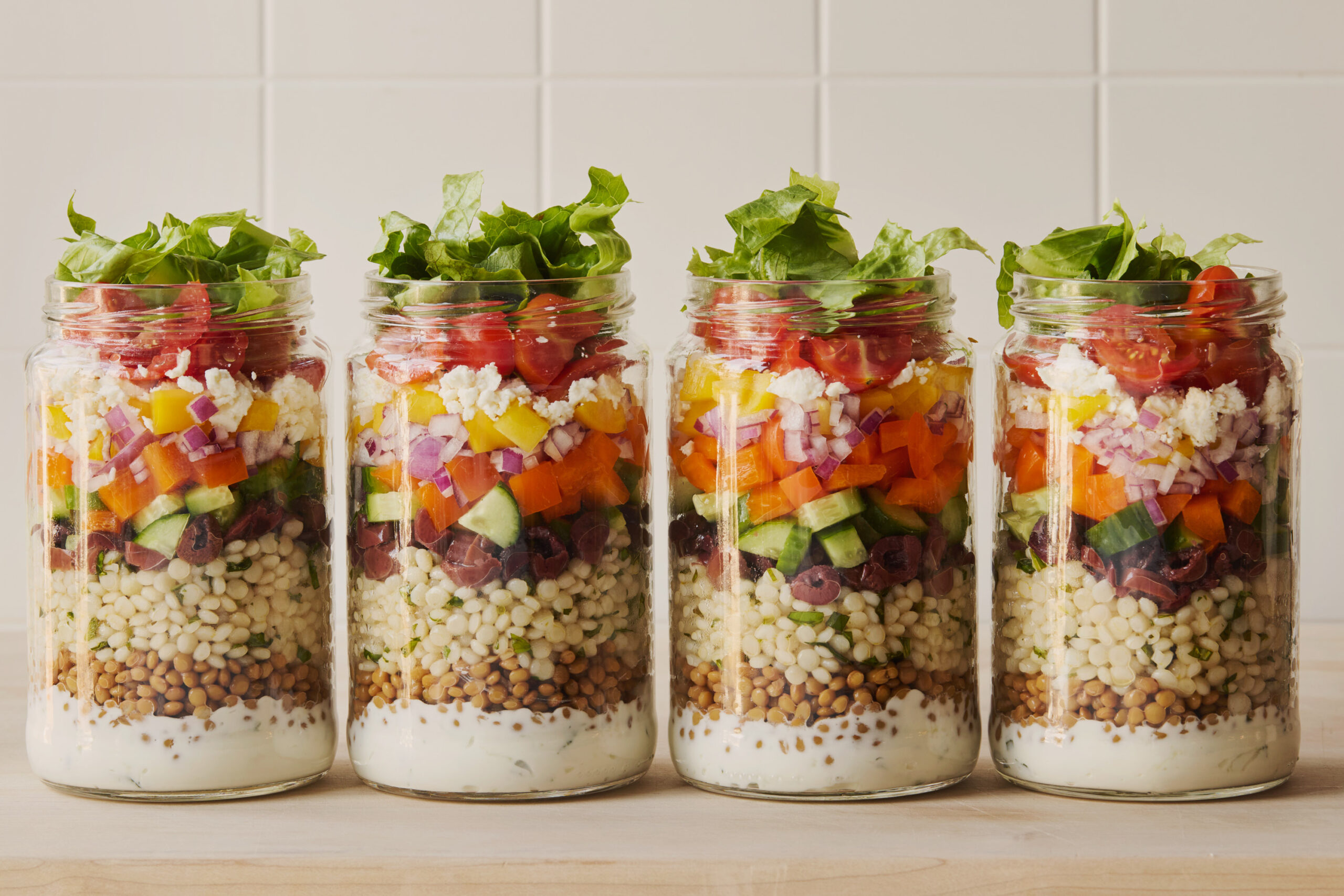Salade en pot de couscous perlé à la grecque