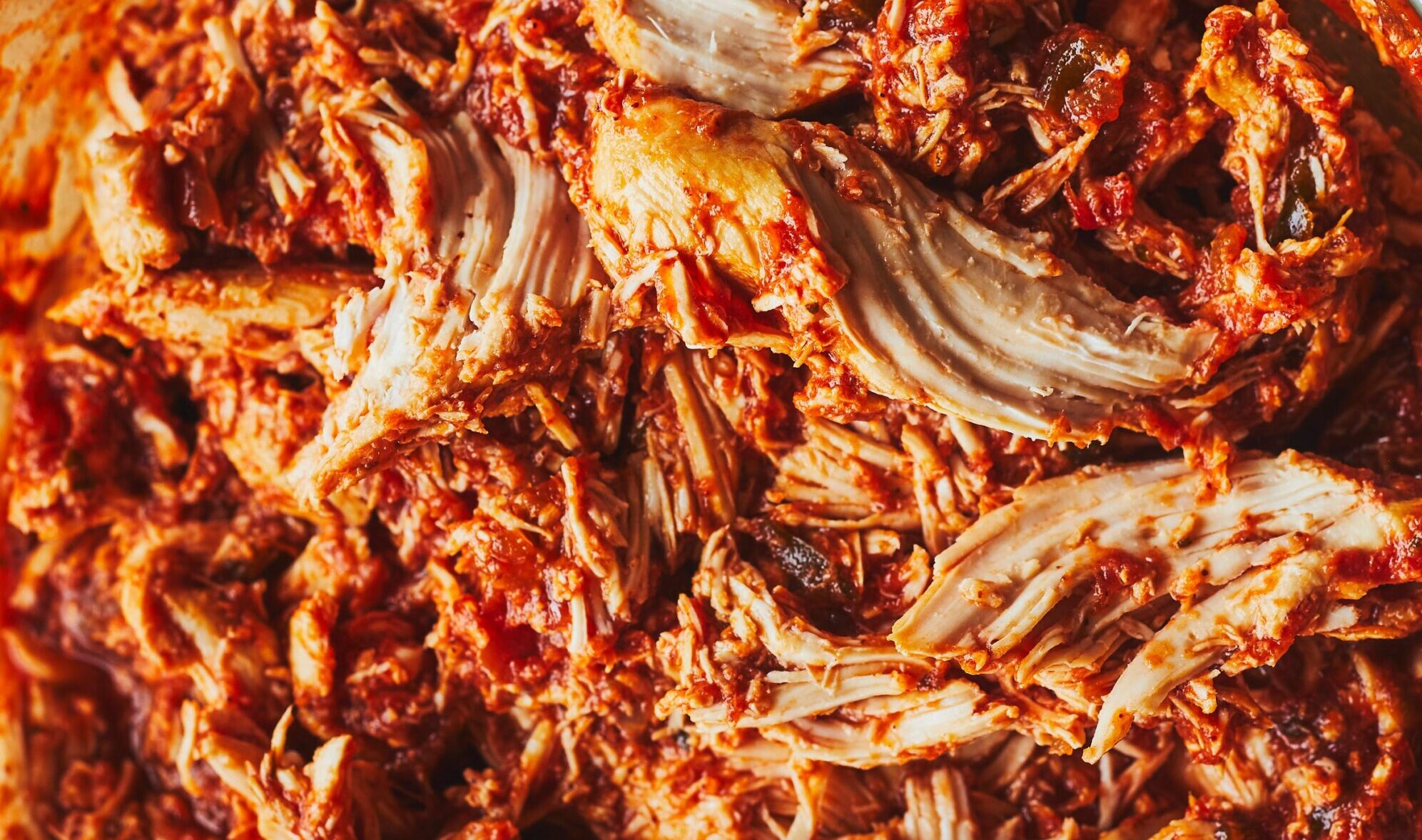 Poulet effiloché à la salsa à la mijoteuse